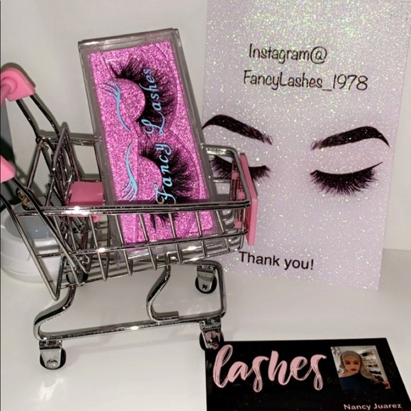 Lashes - Picture 1 of 3